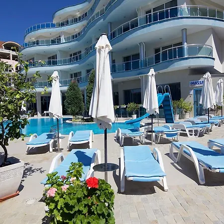 Blue Bay 酒店