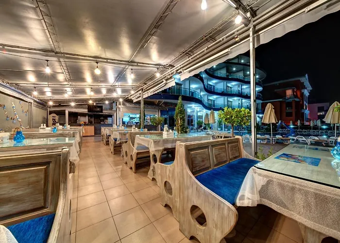 Blue Bay Отель 3*