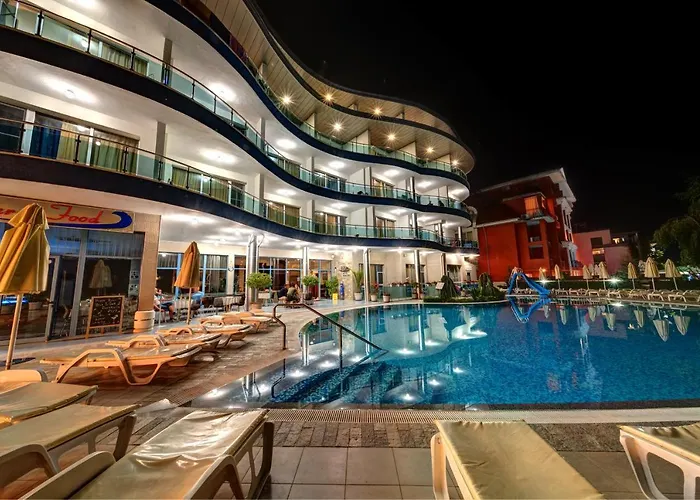 Blue Bay Szálloda Napospart