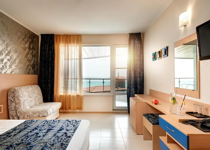 Blue Bay Szálloda Napospart