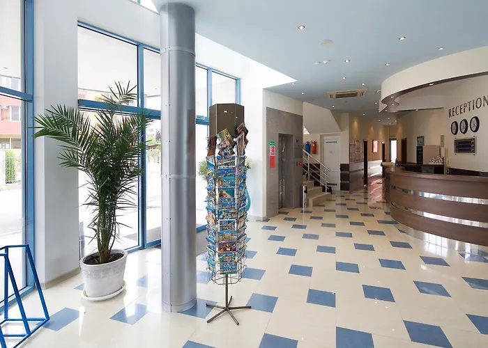 Отель Blue Bay 3*